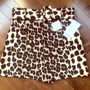NWT - Zara Animal Print Shorts w Pockets & Belt